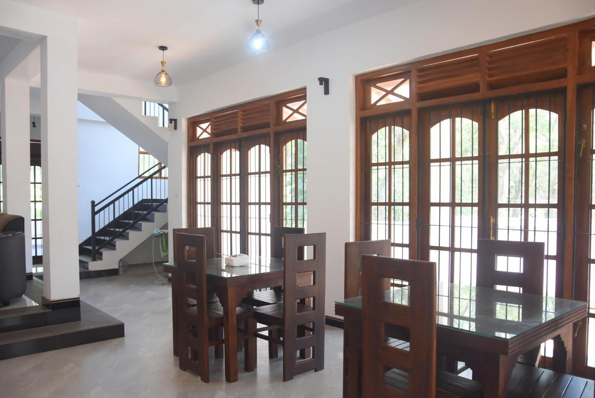 Silverline Guest House Anuradhapura Exterior photo